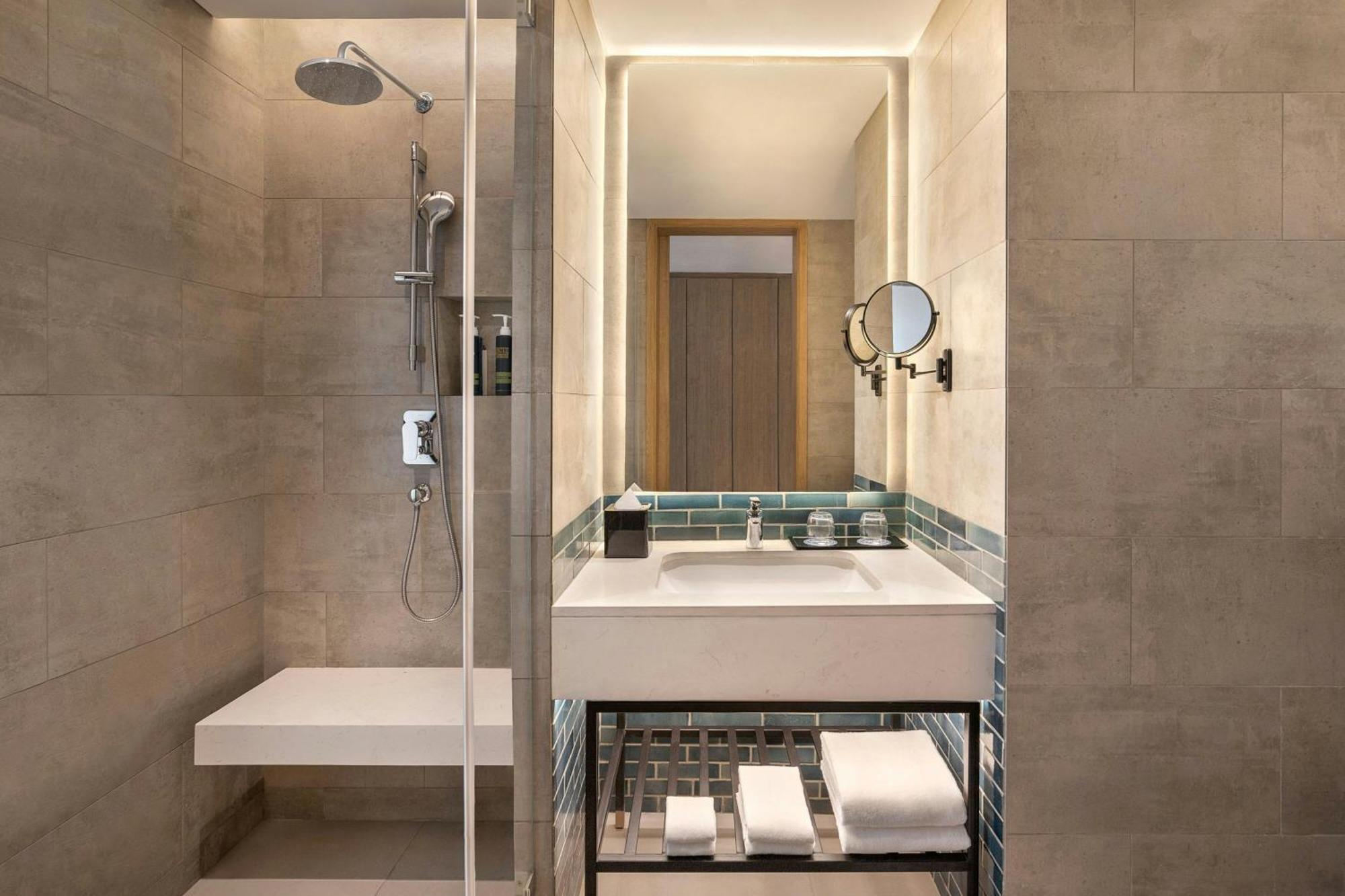 Four Points By Sheraton Chennai, Velachery Exterior photo